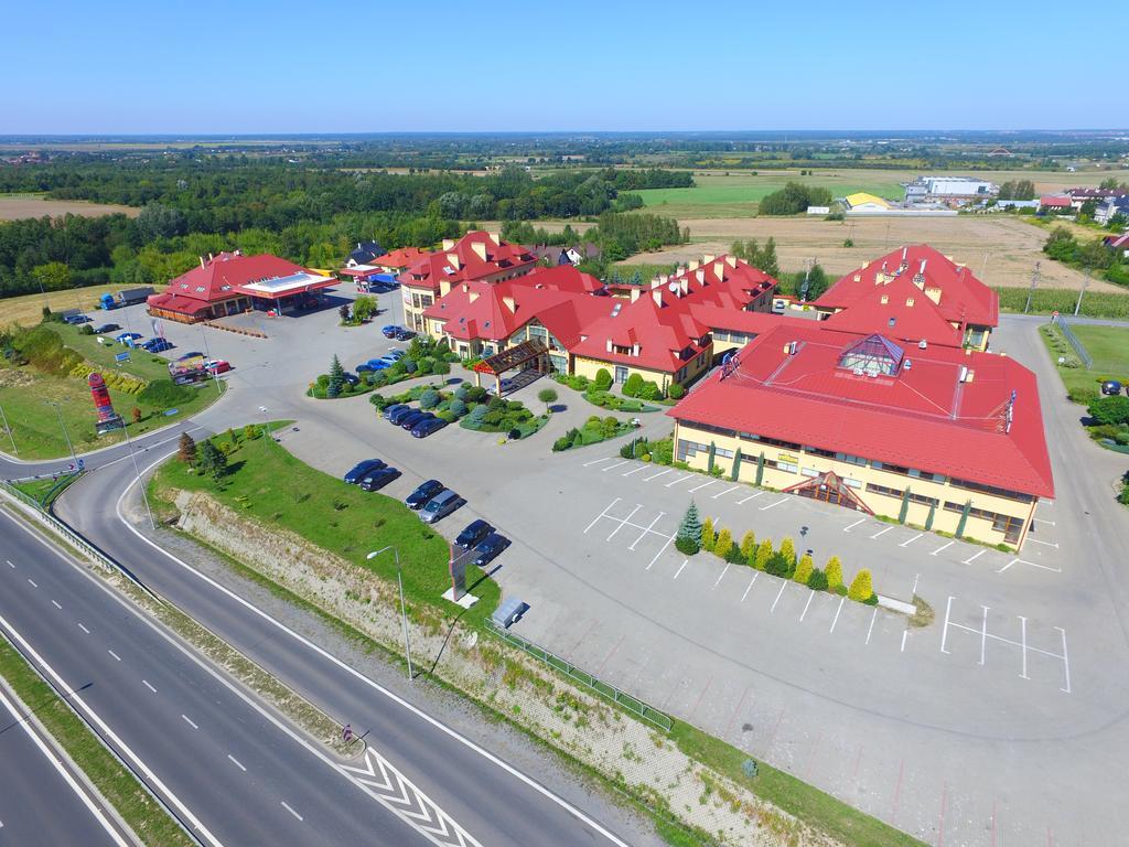 Hotel Wellness&Spa Nowy Dwór Rzeszów Exterior foto